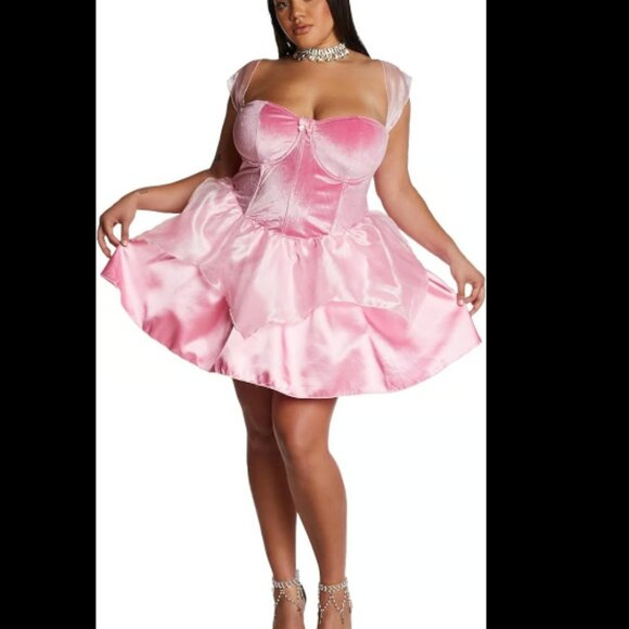 Halloween Dolls Kill Plus Size Sleeping Princess Aurora Costume - Picture 1 of 4
